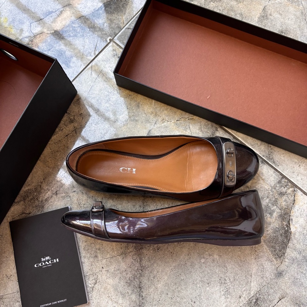 Coach Brown Oswald Flats